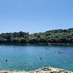New Cozy Nico 2+1 Apartment Pula
