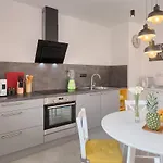 Apartment New Cozy Nico 2+1 Pula