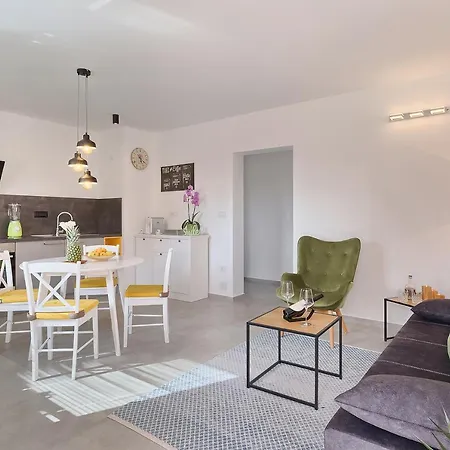 Appartement New Cozy Nico 2+1 *