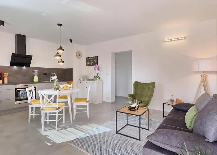 Appartement New Cozy Nico 2+1 *